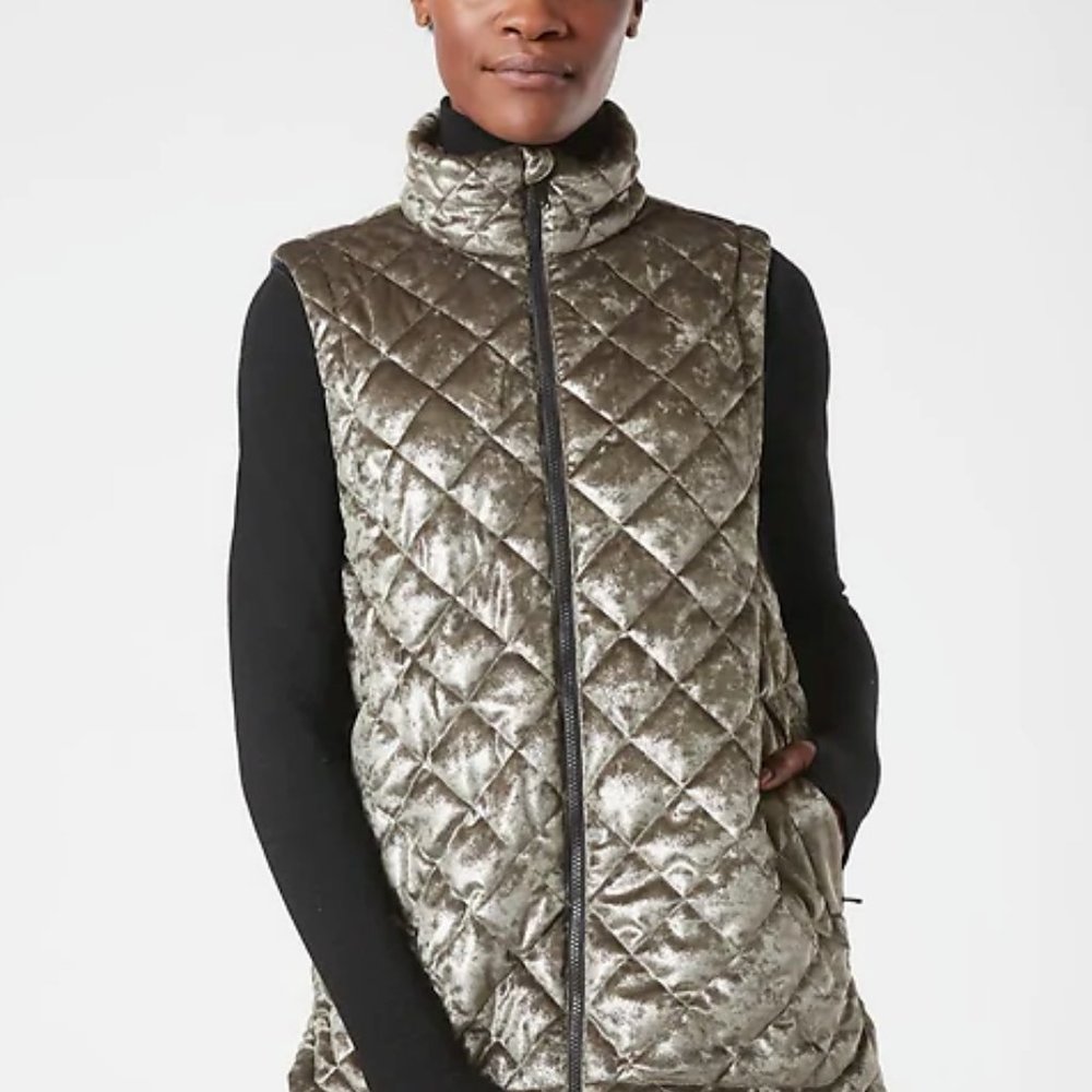 NWT Athleta M Whisper Metallic Velvet Vest SIZE XS $159.00